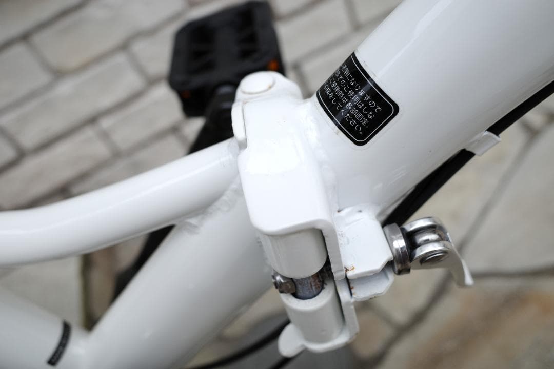 【引き取り限定】GRAPHIS 折りたたみ自転車 白色