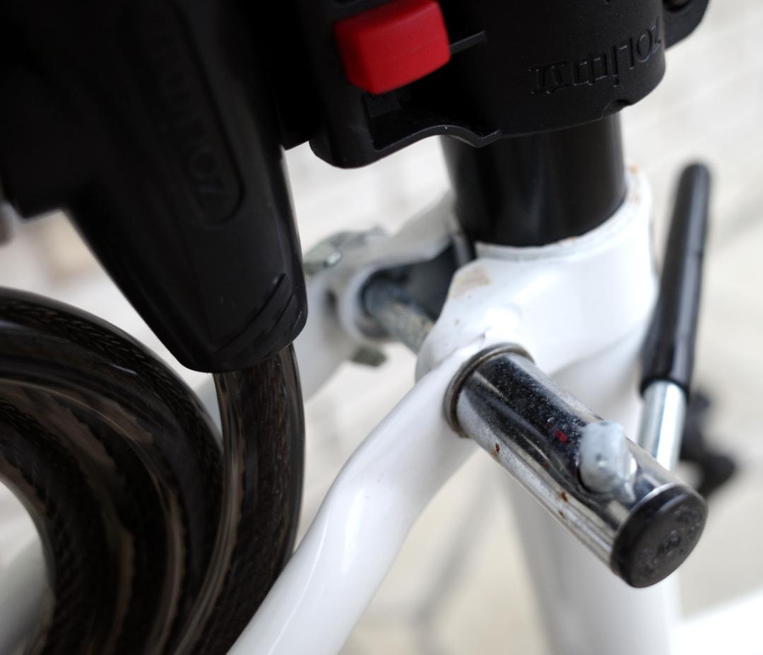 【引き取り限定】GRAPHIS 折りたたみ自転車 白色