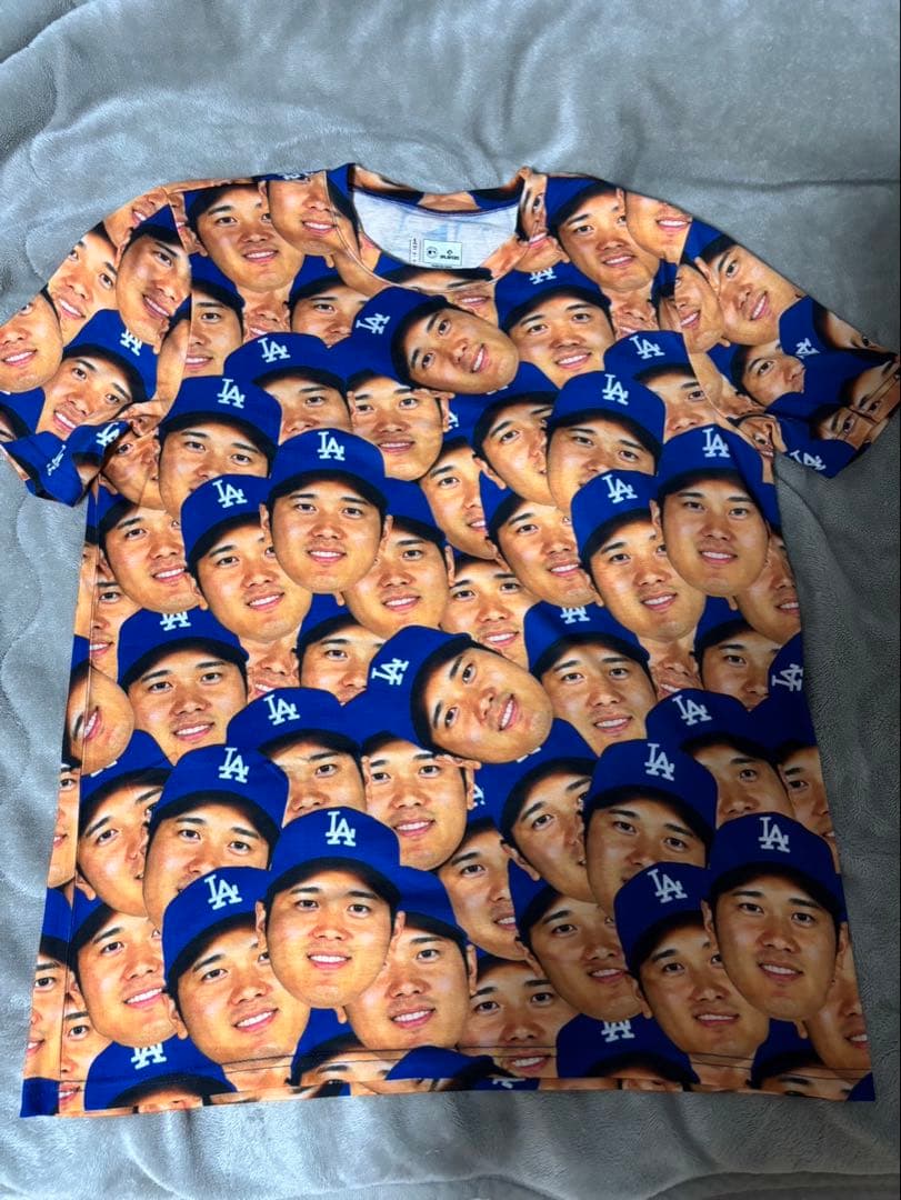 LAドジャース 顔プリントTシャツ