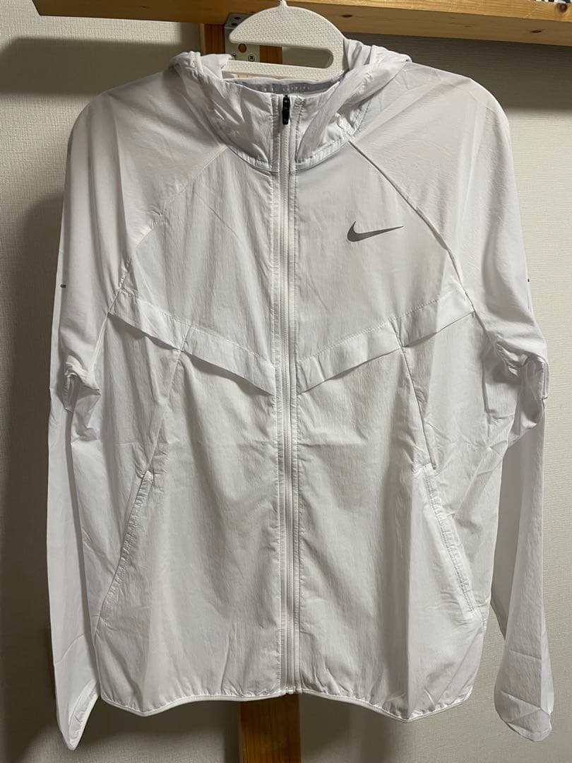 NIKE ストライド　メンズ レペル UV ランニングジャケット