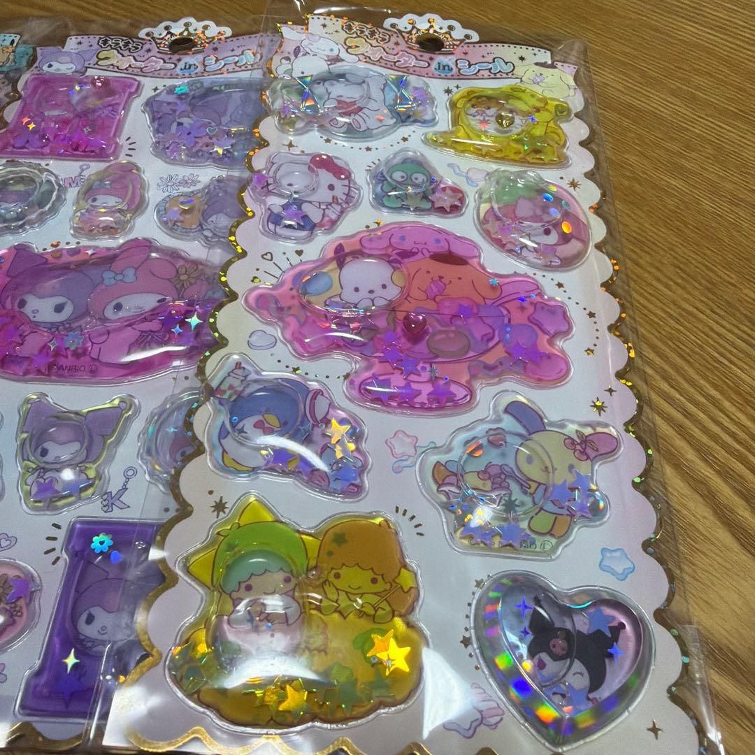 新品　サンリオ　ウォーターinシール