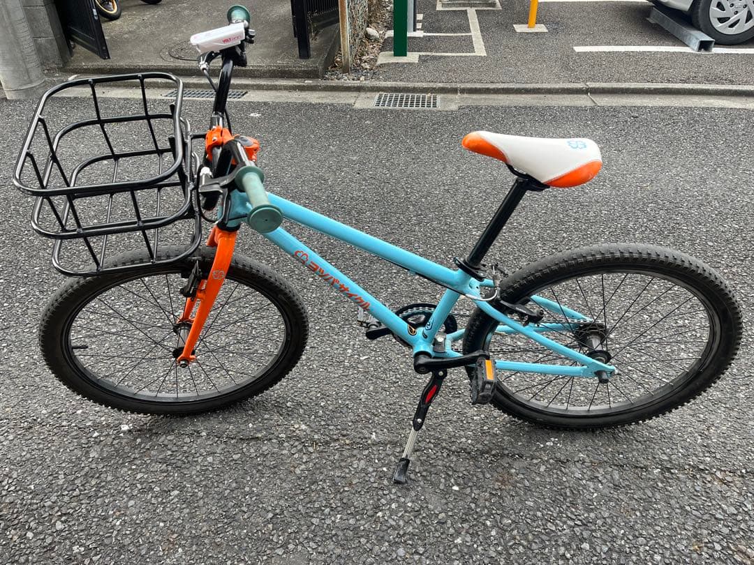 ヨツバサイクル22インチ ラムネブルー 子供自転車カゴ付き 基本東京都近郊引渡し