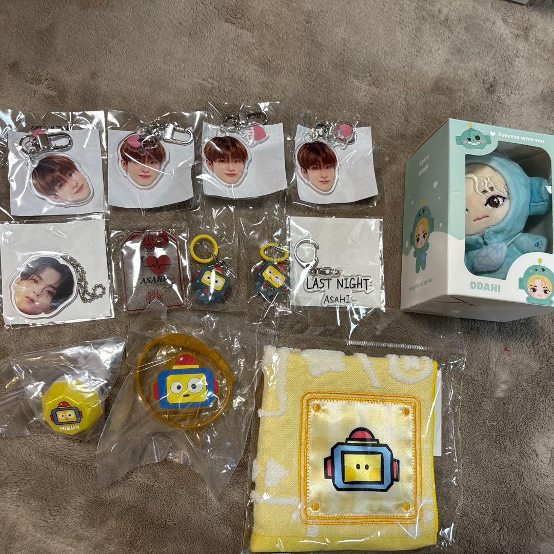 TREASURE アサヒ　グッズ　セット