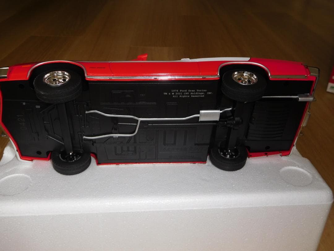 STARSKY & HUTCH 1976トリノ 1/18 GREEN LIGHT