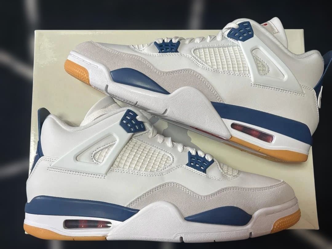 Air Jordan 4 ホワイト/ネイビー