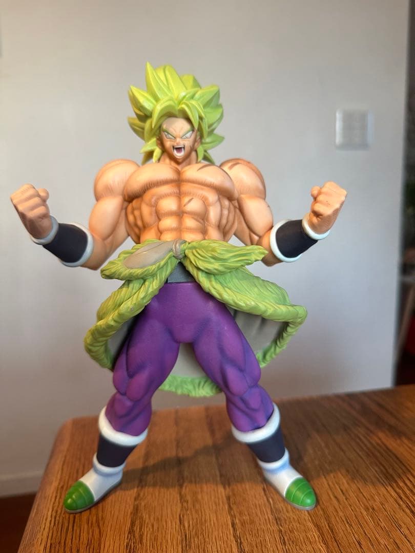 ドラゴンボール　ブロリー　フィギュア　貴重　悟空