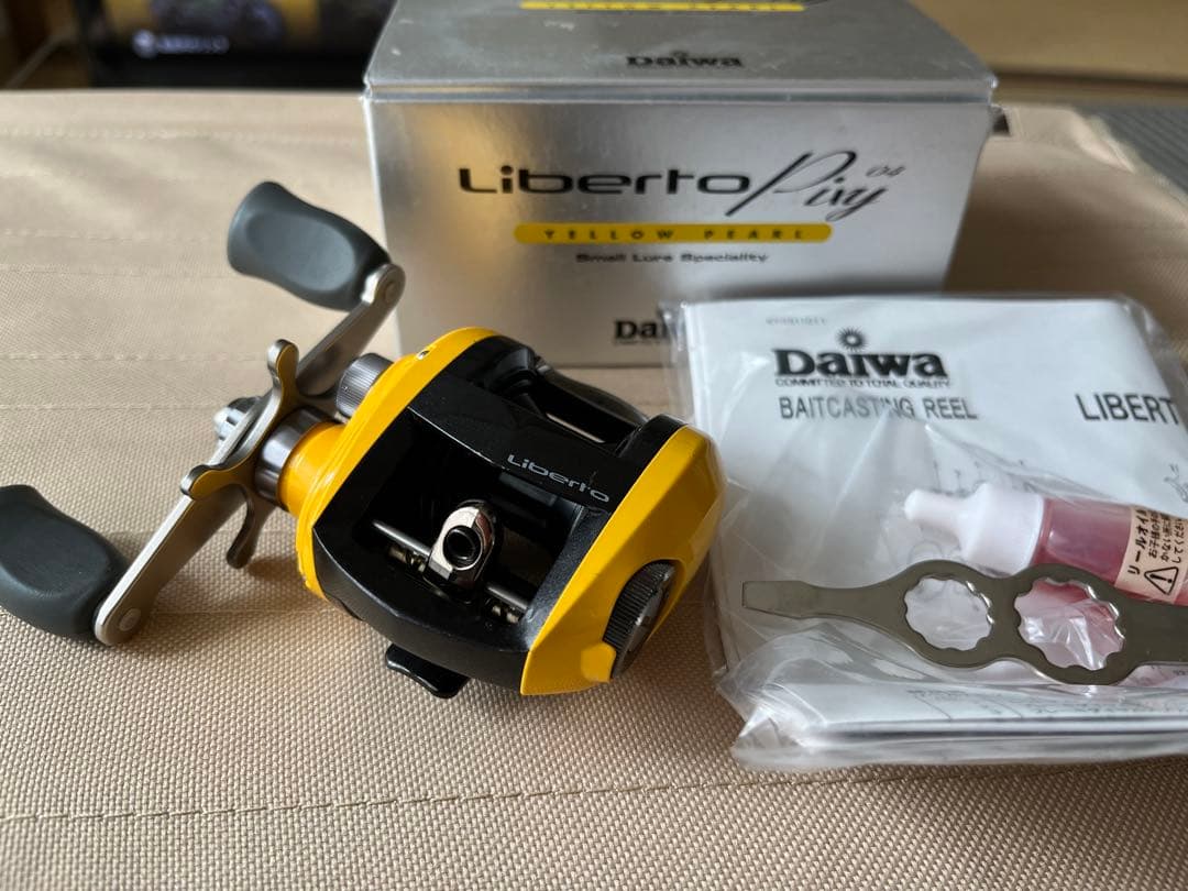 【美品】ピクシー イエローパール ダイワ Liberto Pixy