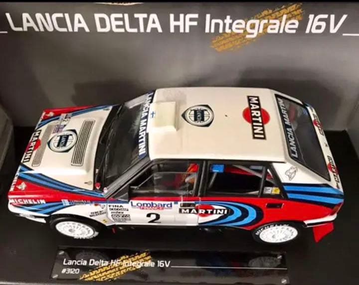 価格変更1/18 サンスター ランチアHFインテグラーレ16V1991WRC優勝