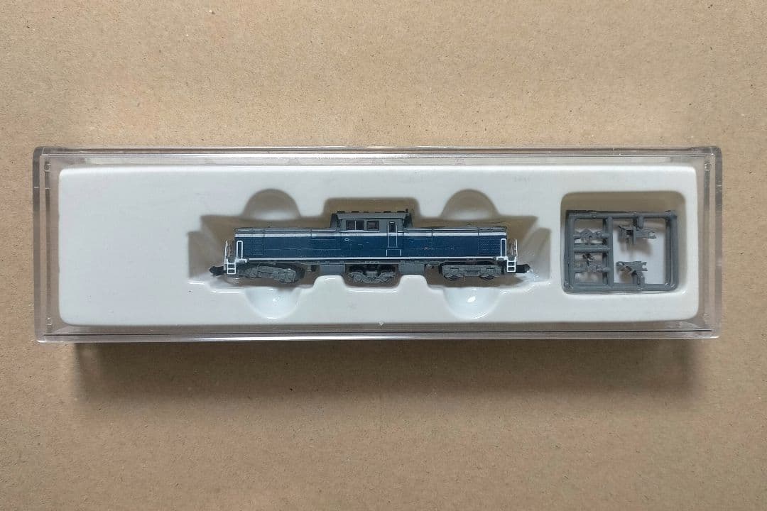 ロクハン　Zゲージ　T002-2 DD51 1000 A寒地型 A更新色