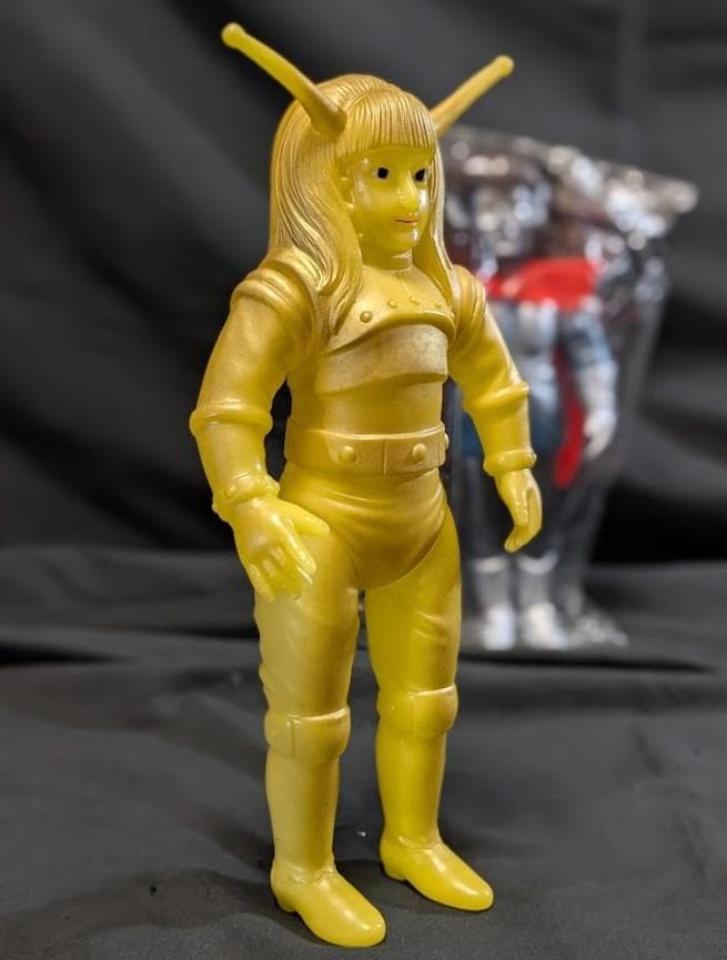蓄光マグマ大使＆宇宙の帝王ゴア未開封（ブルマァク復刻）ソフビフィギュア２体セット