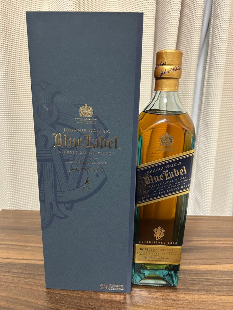 ジョニー・ウォーカー ブルーラベル 750ml ギフトボックス付き