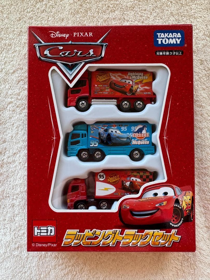トミカ カーズ ラッピングトラックセット　新品未開封