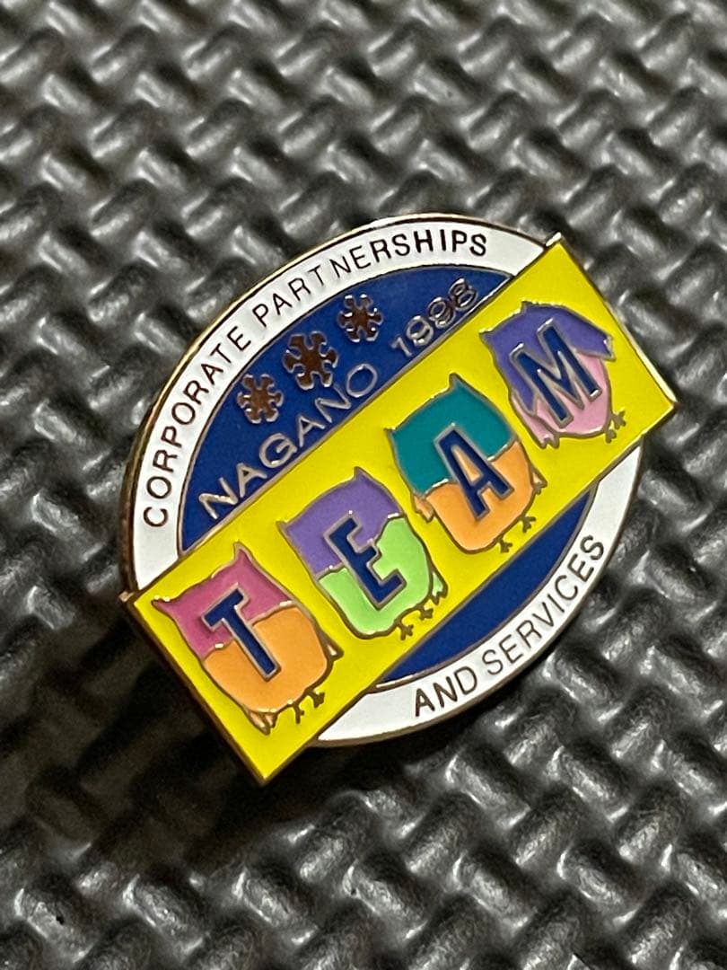 長野 オリンピック　ピンバッジ　TEAM スノーレッツ　レア