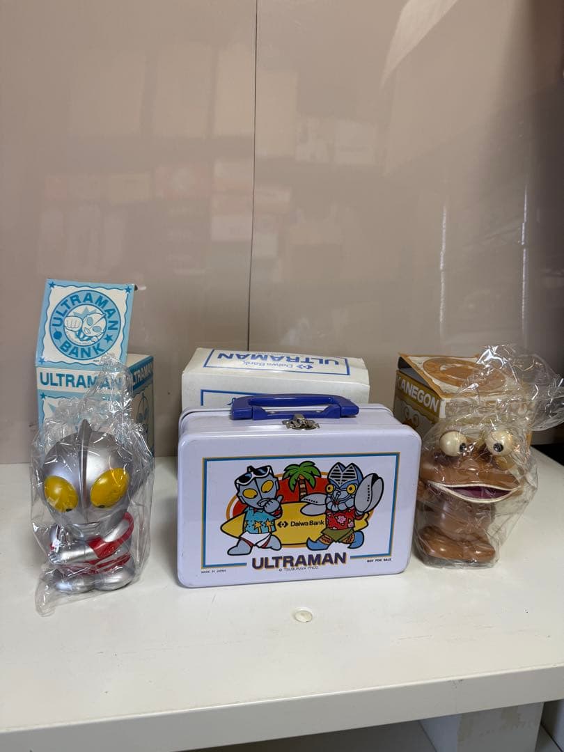 昭和レトロ 大和銀行 ウルトラマン カネゴン ソフビ貯金箱 箱付 非売品