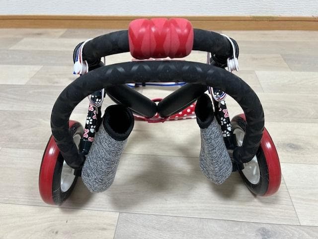 犬用車椅子、ミニュチアダックス用車椅子2輪車、犬の車椅子
