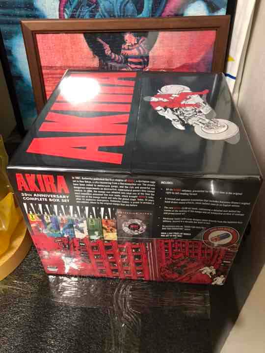 35周年 AKIRA 全巻ハードカバー 海外限定