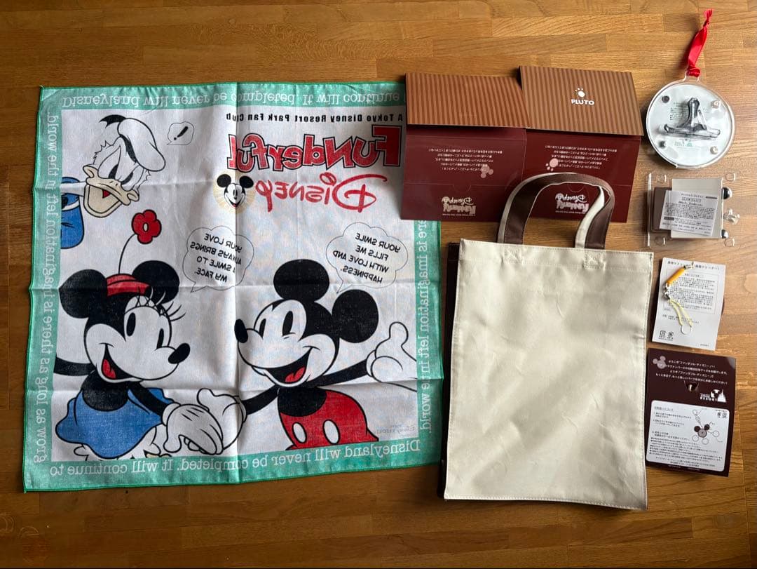 ファンダフルディズニー ❗️限定記念グッズ　①