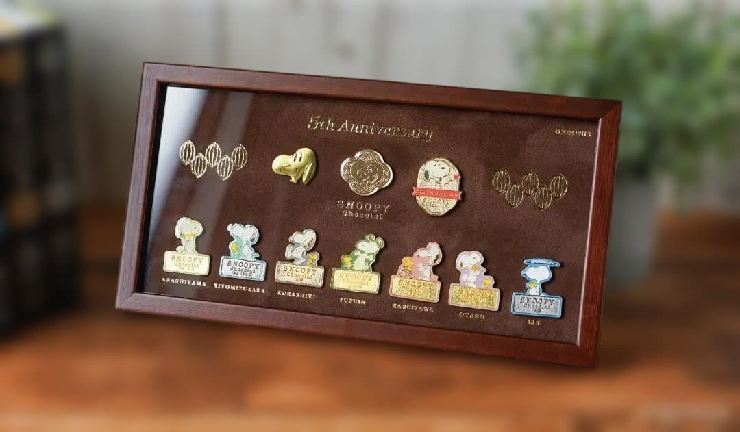 SNOOPY chocolat 5周年限定スヌーピーショコラ　ピンバッジ