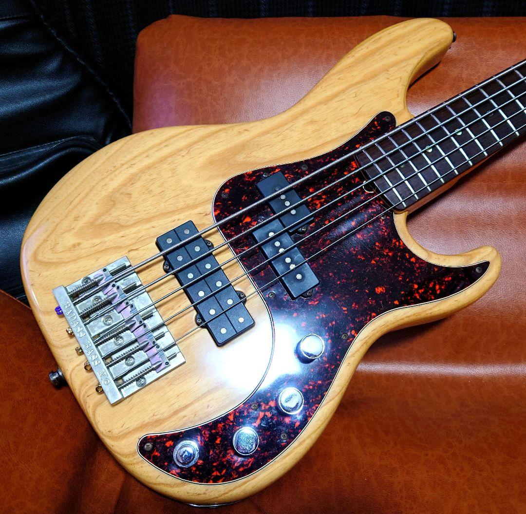 ベース Fender American Deluxe Precision Bass V