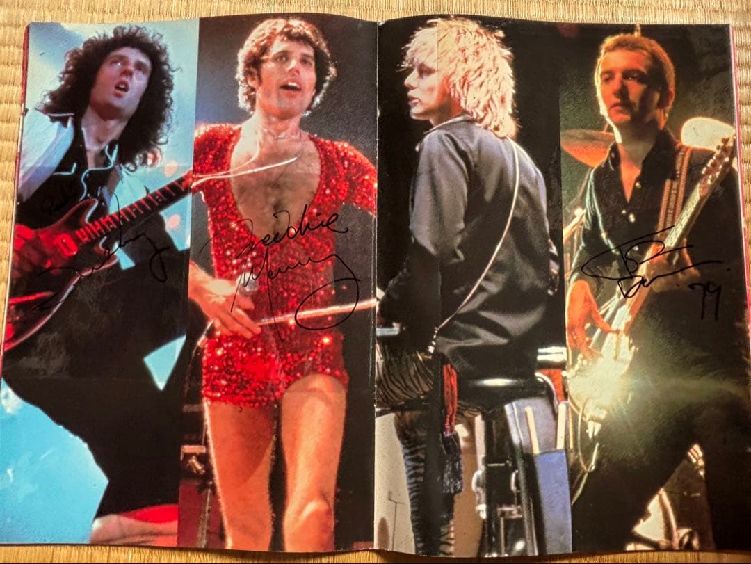Queen クイーン ツアーパンフレット'79直筆サイン入り