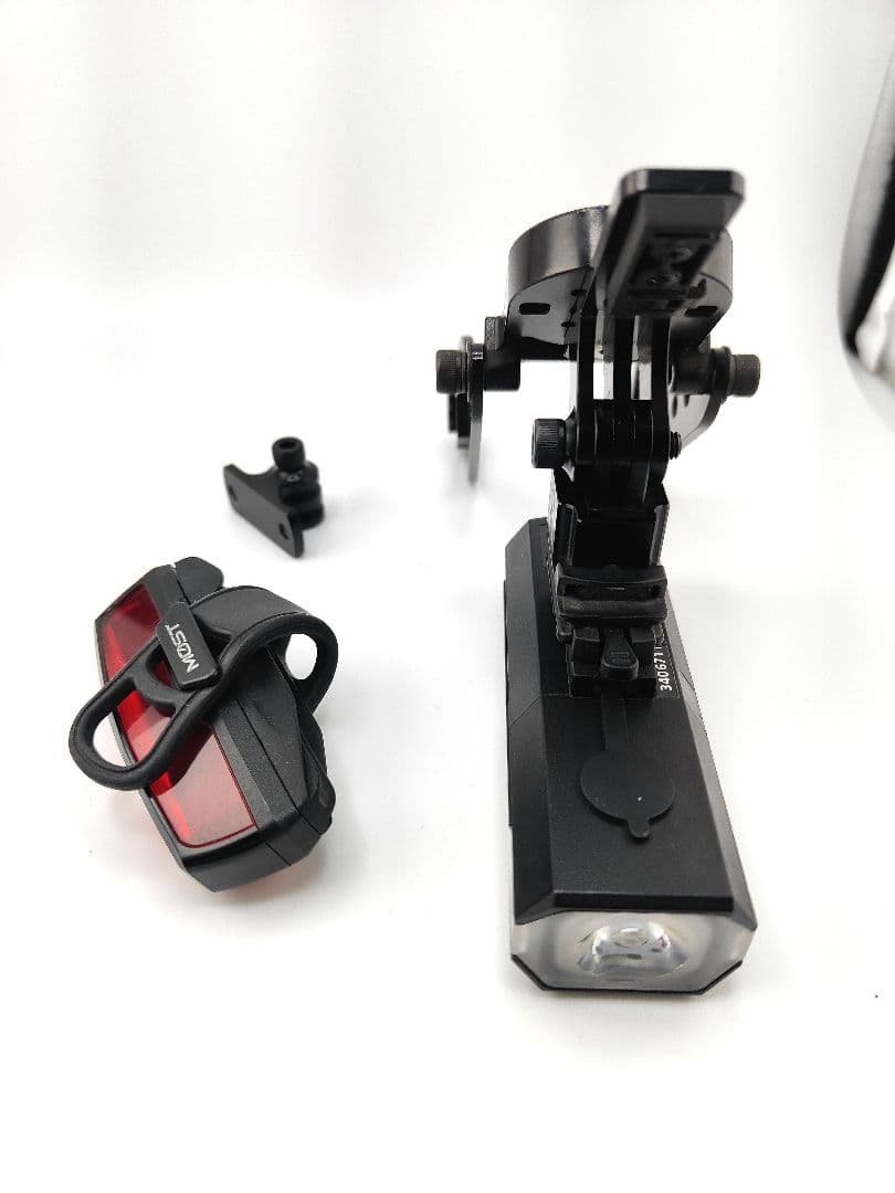 【最終価格！！】ロードバイクレックマウントと前後ライトセット美品☆②