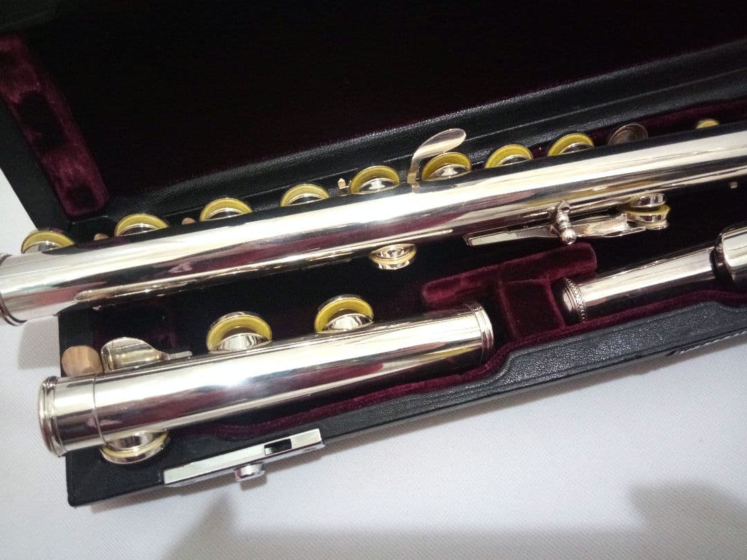 ♦フルメンテ済♦極上品♦総銀製♦ヤマハフルートハンドメイド　YFL63