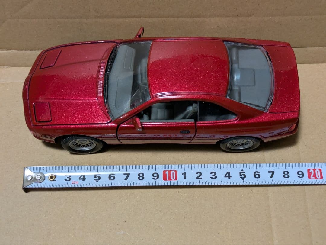  850i　1/24　ミニカー