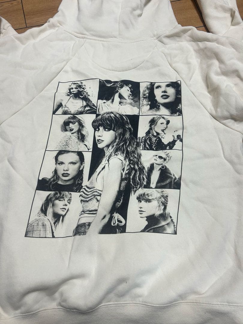 Taylor Swift パーカー　白　黒　セット売り