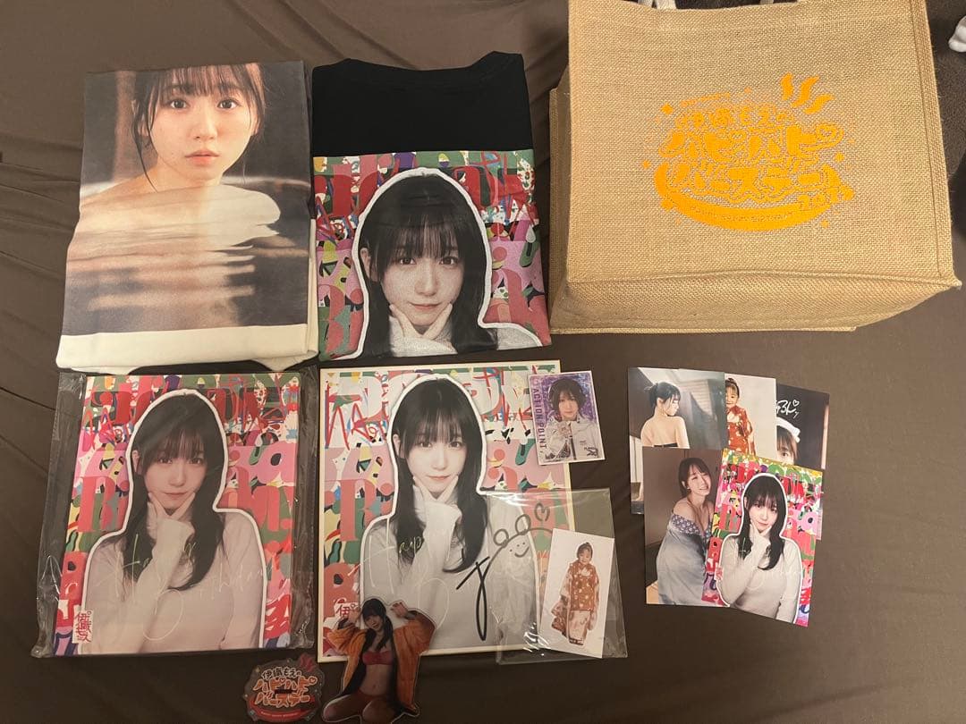 【1月31日まで値下げ】伊織もえ バースデー2025 特典グッズセット+Tシャツ