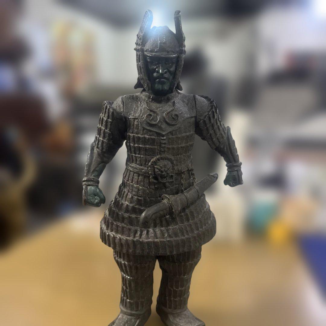 武士像 約30cm 剣付き
