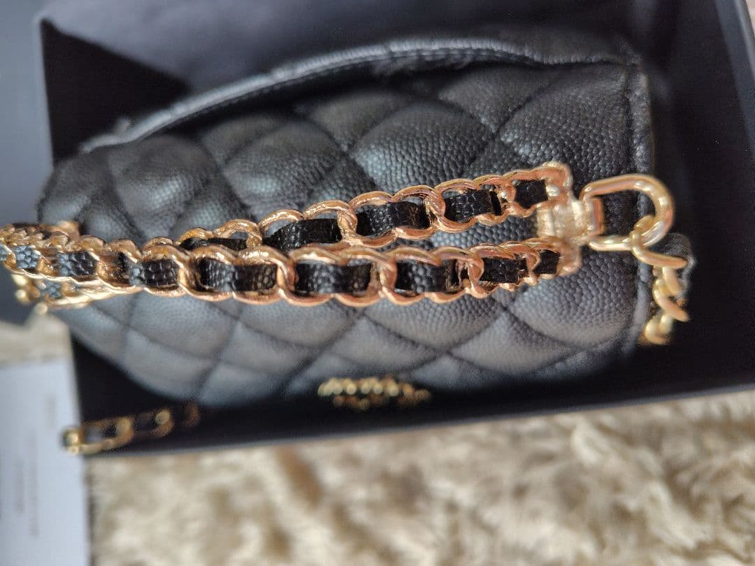 CHANEL ブラックレザー キルティング　ショルダーバッグ　ミニバッグ