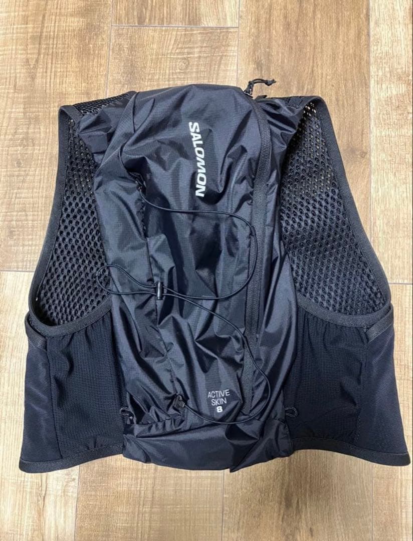 【新品　試着のみ】SALOMON ACTIVE SKIN 8 ブラック Sサイズ
