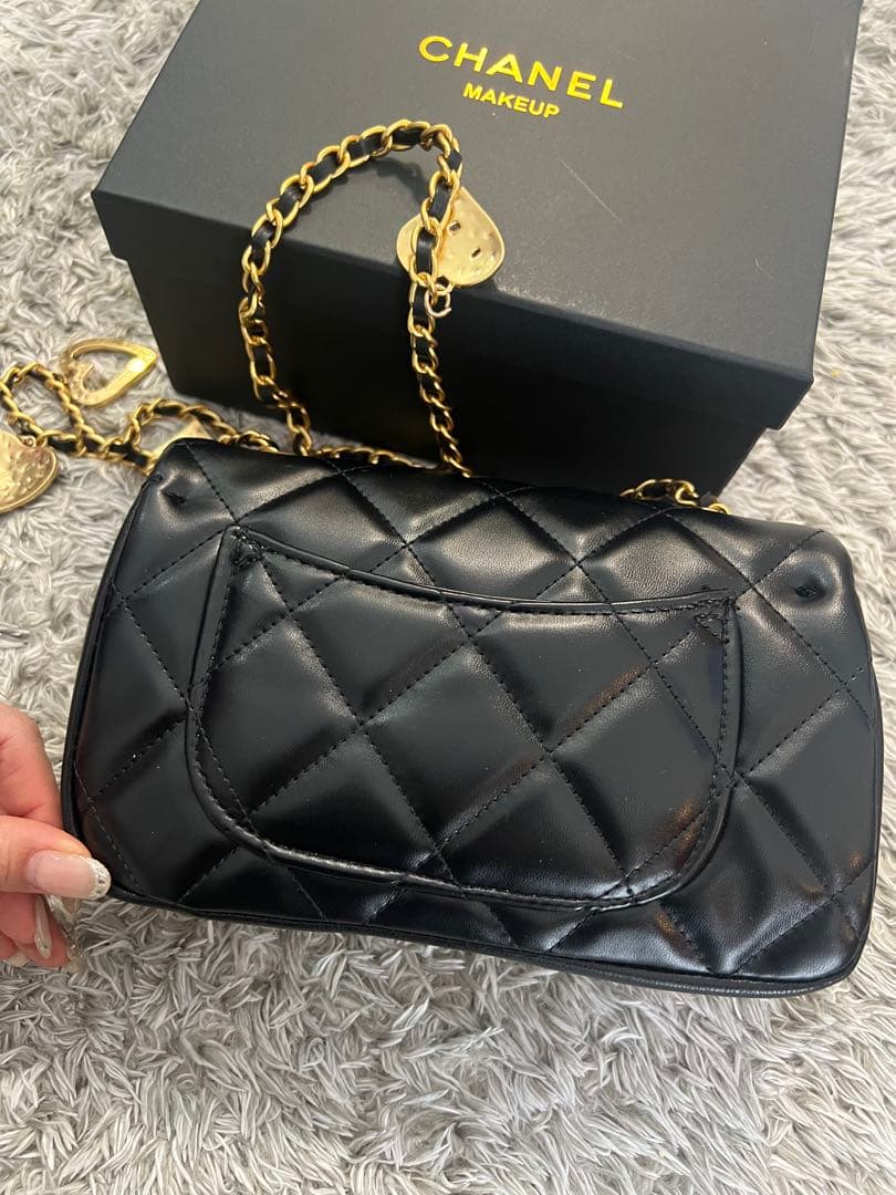 CHANEL シャネル キルティングデザイン ショルダーバッグ ノベルティ