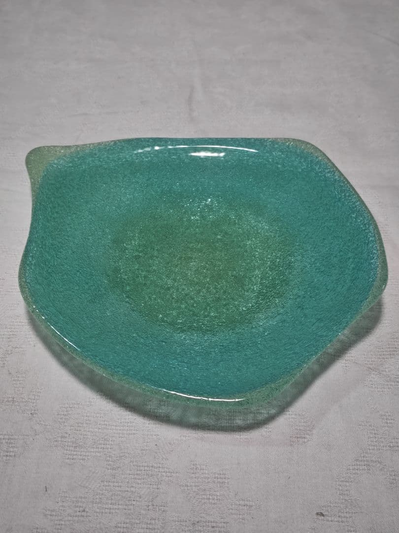 稲嶺盛吉　吹き泡ガラス　変型鉢皿　ほぼ新品　刻印有