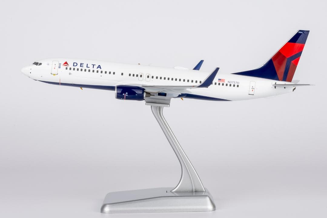 デルタ航空 737-800/w N3757D 1/200
