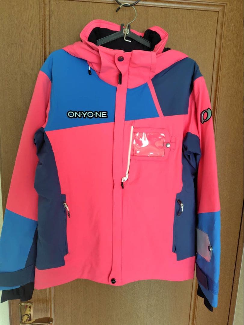 ONYONE スキーウェア 上下　Mサイズ