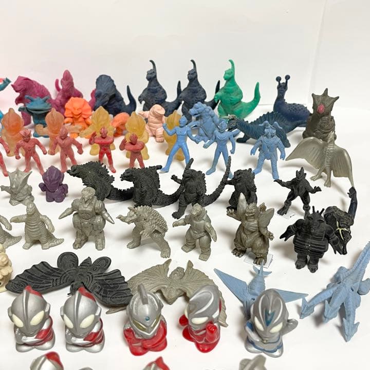 消しゴム　ウルトラマン　ゴジラ　100体　レトロ