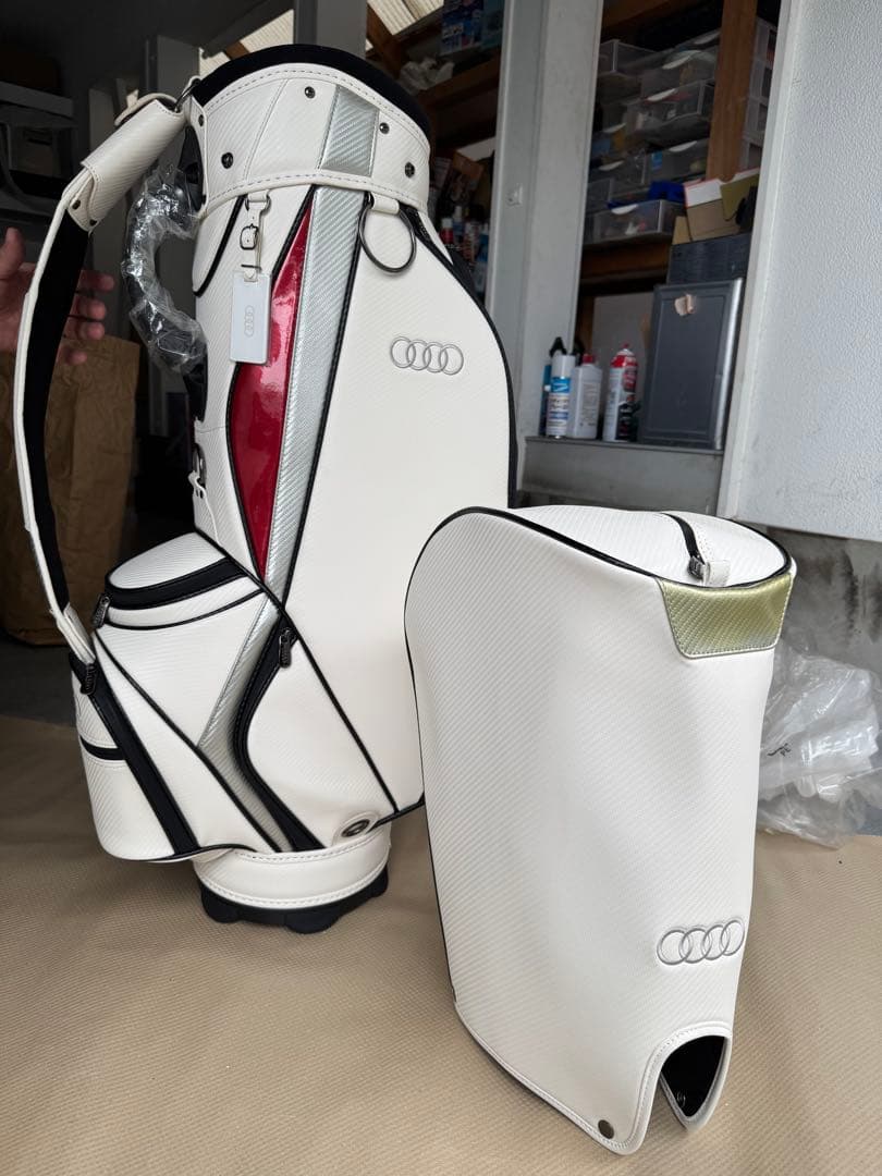 【新品未使用品】Audi アウディ テーラーメイド　ゴルフ キャディーバック