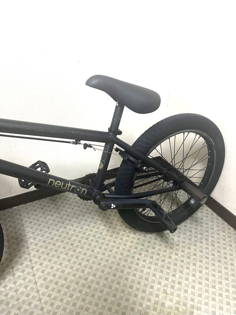 FLY BIKES Neutron 【BMX】