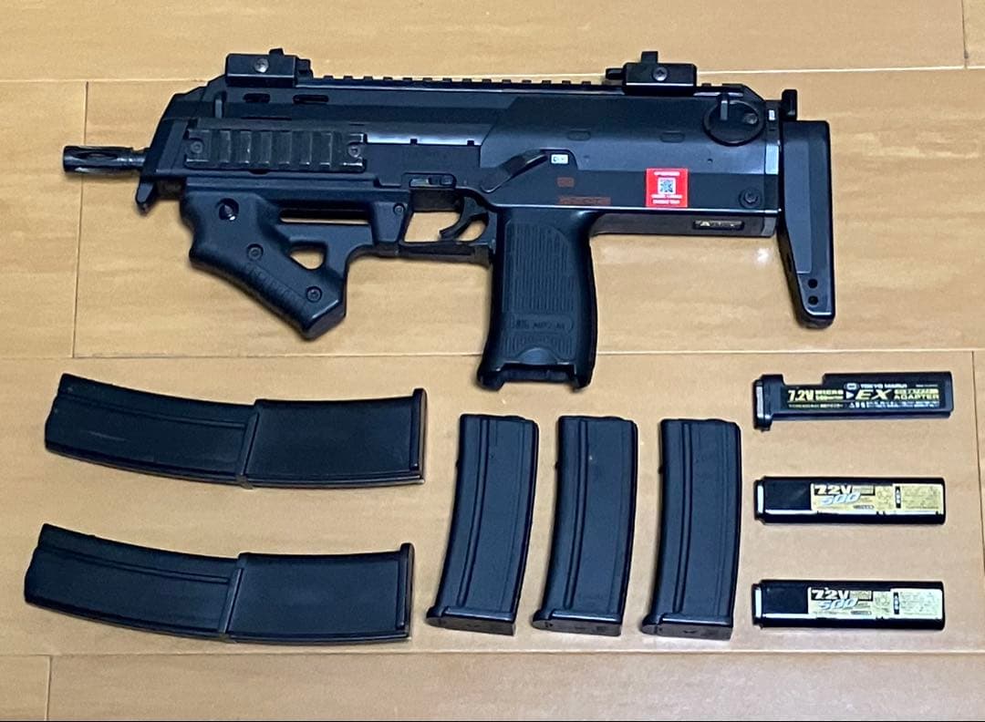 電動ガン 東京マルイ MP7A1 各種マガジン計5個　バッテリー付き