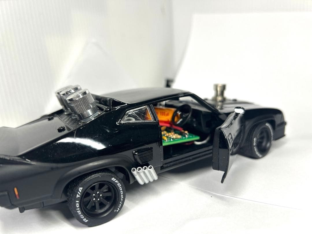 V8 FUZZ / MADMAX 1作目バージョン　轟音FUZZ