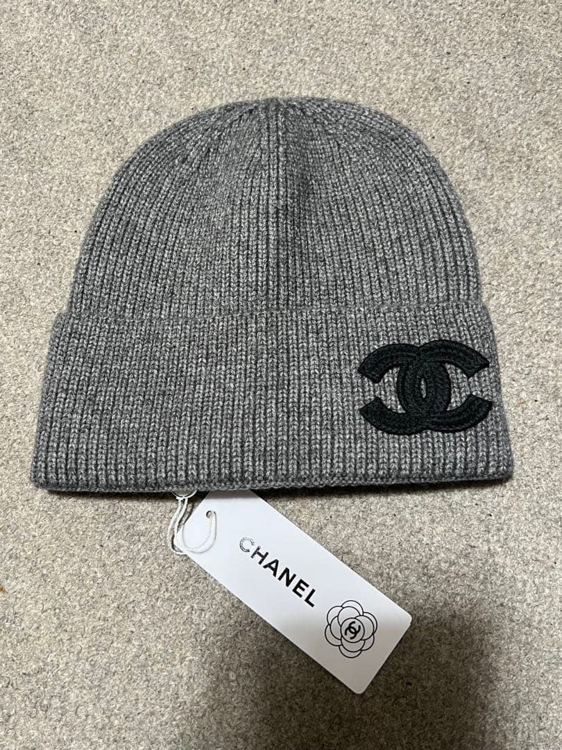 グレー ニット帽 CCロゴ付き新品