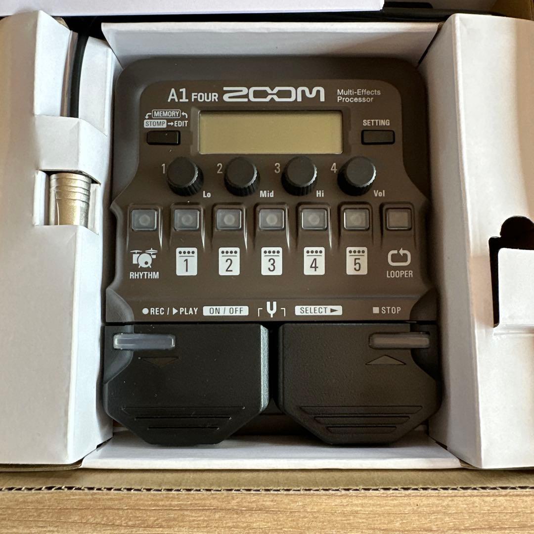 ZOOM A1 FOUR マルチエフェクター