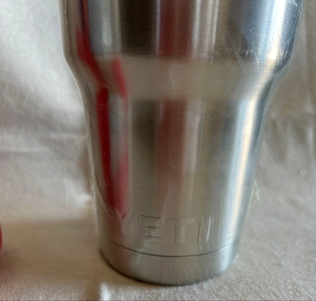 【新品】YETI ランブラー　タンブラー　30oz シルバー【ハンドル付き】