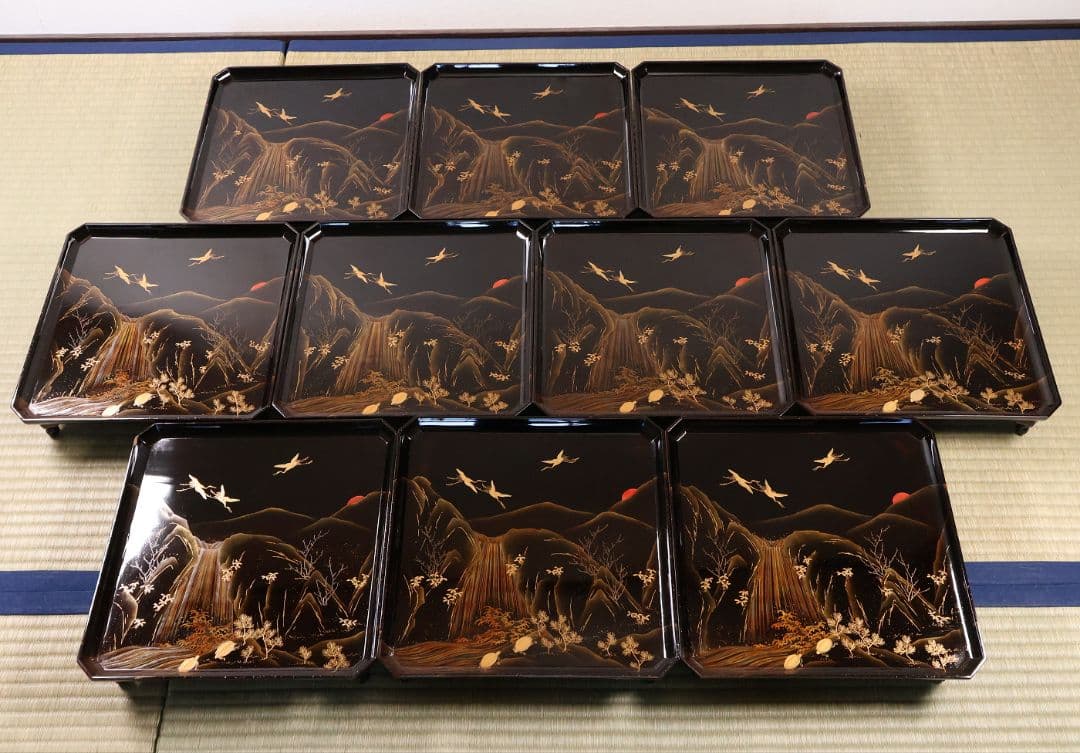 漆芸 山水松竹梅 蝋色塗硯蓋形座附膳 十客 金蒔絵 四方膳 蓬莱鶴亀【CM390