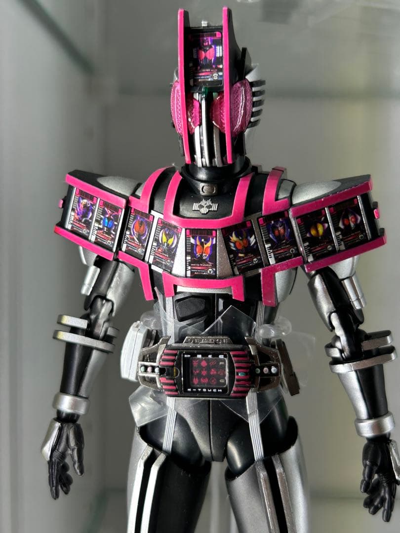 ★真骨彫製法S.H.figuarts仮面ライダーディケイド　コンプリートフォーム