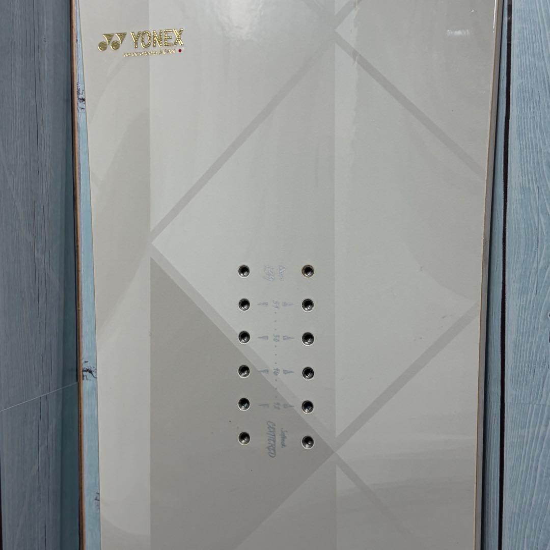 極美品 YONEX FOURXP 139cm スノボー 板 ヨネックス