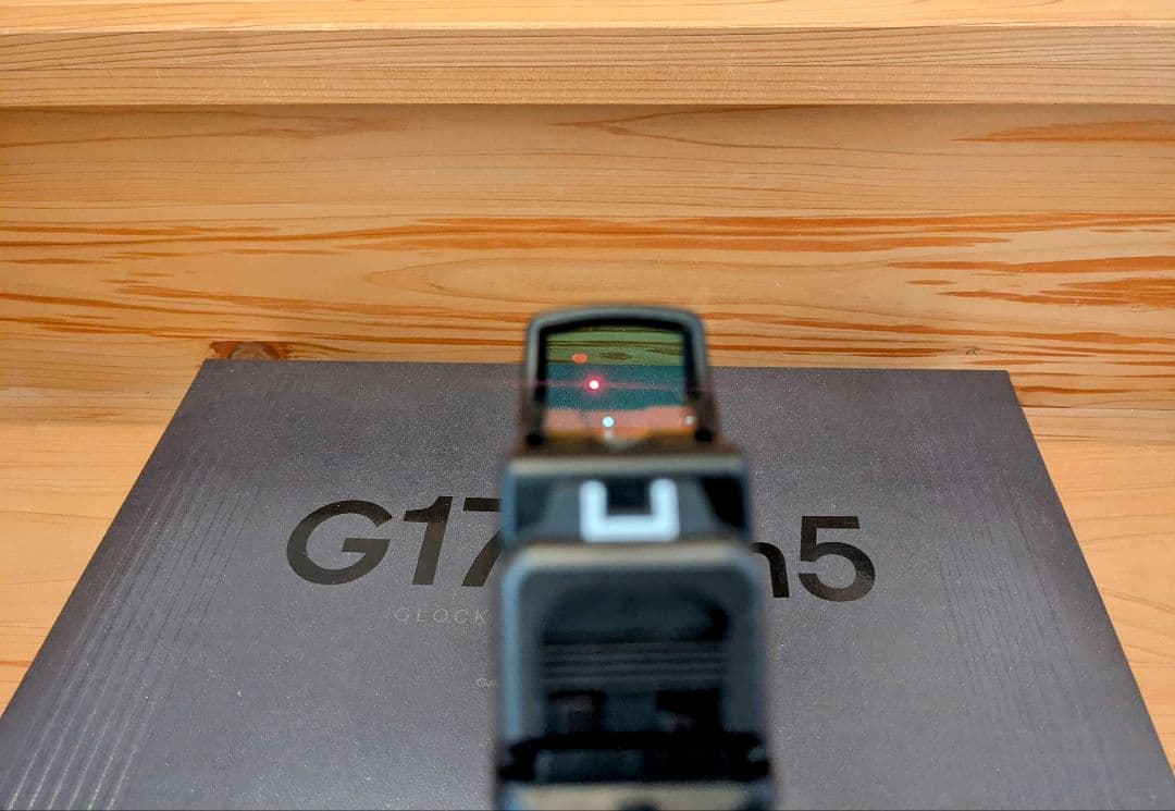 マルイ GLOCK 17 Gen5 ガスブロ　ライト、サイト付き