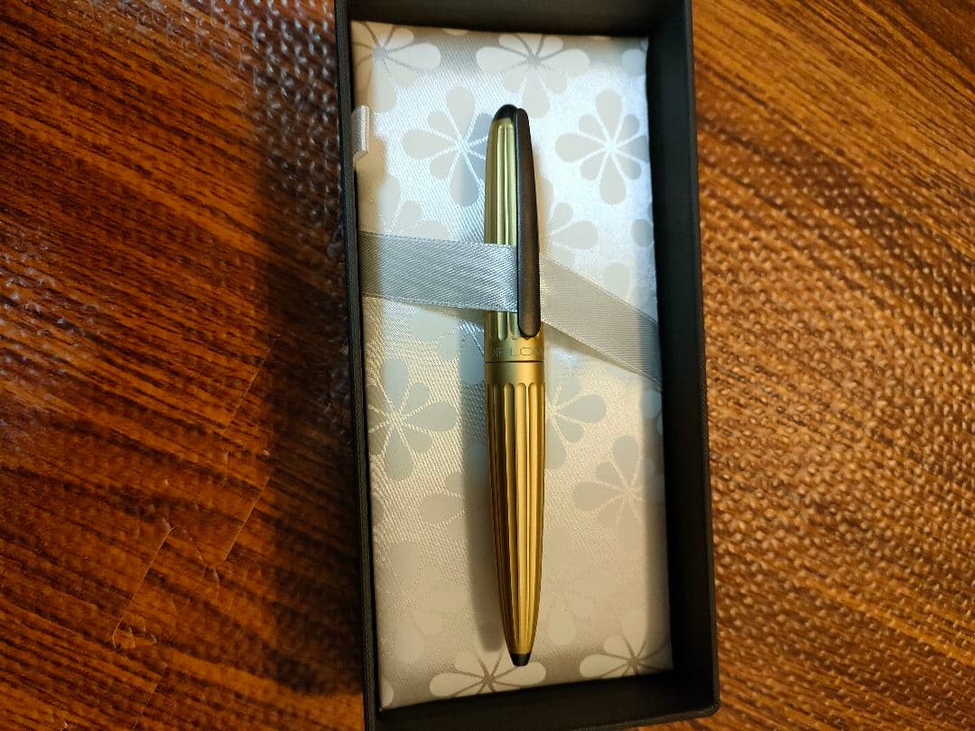 DIPLOMAT ボールペン ゴールド