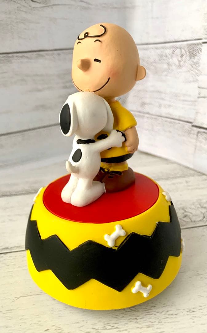 Westland チャーリーブラウン　スヌーピー　オルゴール